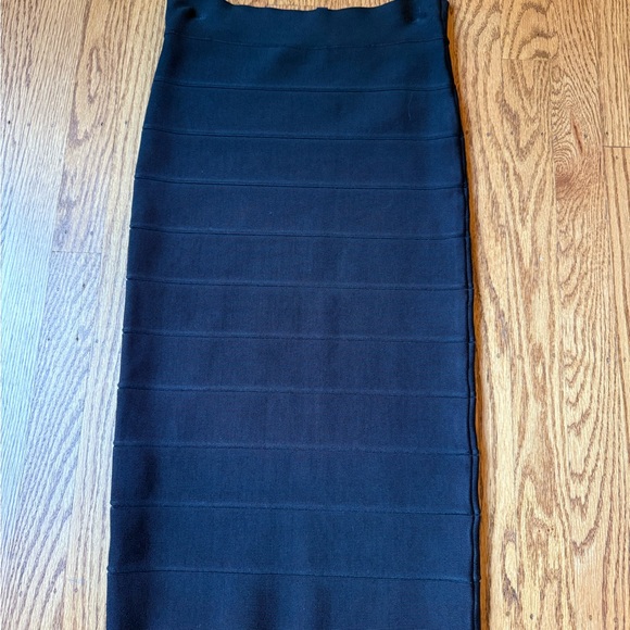 BCBGMaxAzria Classic Black Pencil Skirt - Picture 1 of 1